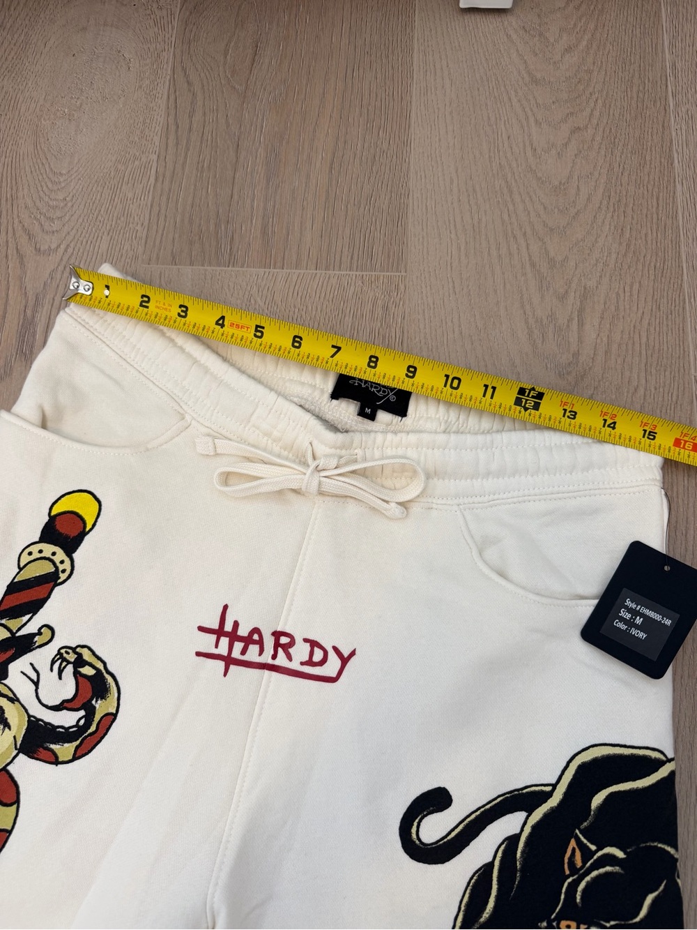 NWT ED HARDY Panther Skull Dagger Fleece Sweat Shorts White Ivory Men’s M - Picture 5 of 8